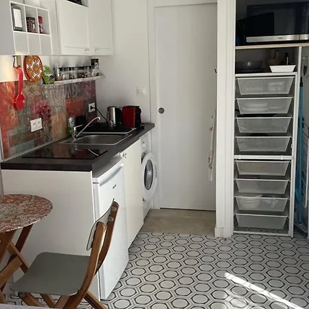 Apartamento Climatise En Bord De Avec Parking A - Fr-1-335-204
